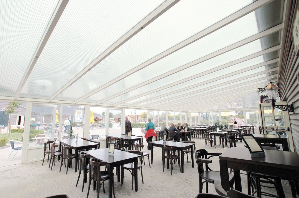 Terrassendach mit einer Eindeckung aus Stegplatte Polycarbonat 16 mm mit Breitkammer - opal - Breite 980 mm