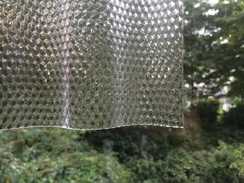 Weiteres Beispiel einer Lichtplatte aus Acryl mit Wabenstruktur in klarer Ausführung. Weiteres Beispiel einer Lichtplatte aus Acryl mit Wabenstruktur in klarer Ausführung.