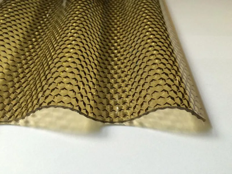 Bronze Lichtplatte - gefertigt auf Polycarbonat mit einer Materialstärke von ca. 2,8 mm. Bronze Lichtplatte - gefertigt auf Polycarbonat mit einer Materialstärke von ca. 2,8 mm.
