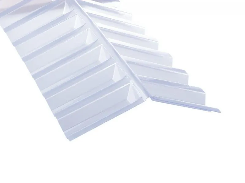 Firstabdeckung aus PVC in klar für Lichtplatten im Profil 70/18 Trapez (Spundwand) Firstabdeckung aus PVC in klar für Lichtplatten im Profil 70/18 Trapez (Spundwand)
