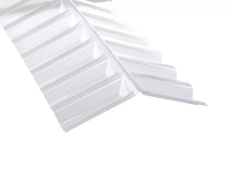Firstabdeckung aus Polycarbonat im Spundwandprofil 70/18 (Trapez) für Polycarbonat-Lichtplatten. Hier in klar / farblos. Firstabdeckung aus Polycarbonat im Spundwandprofil 70/18 (Trapez) für Polycarbonat-Lichtplatten. Hier in klar / farblos.